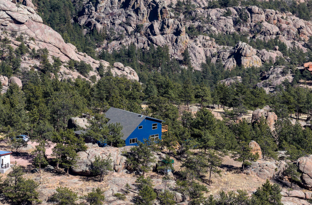 Dramatic Spring Gulch Property Near Lyons